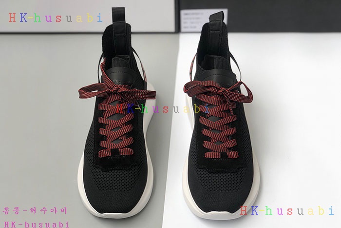 NEW 디스퀘어드 스니커즈 신상 D 588504