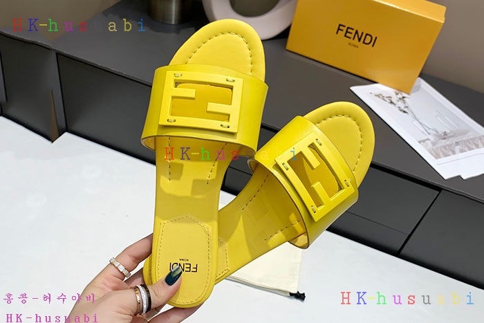 NEW 펜디 슬리퍼 신상 FD 7757502