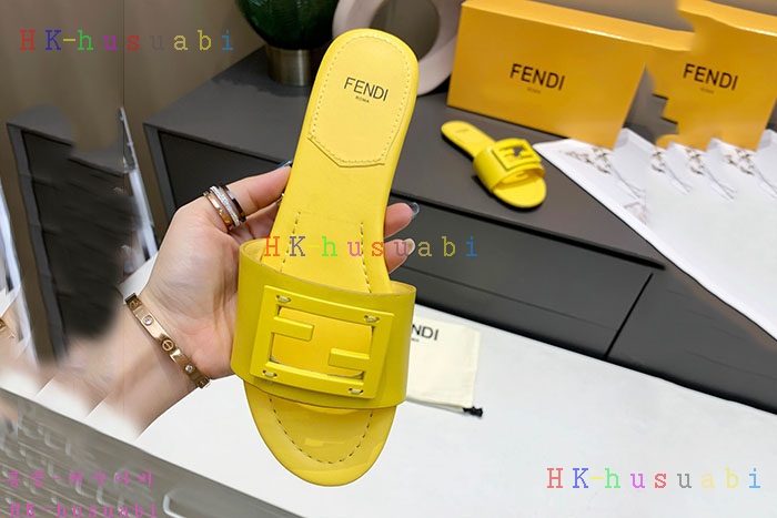 NEW 펜디 슬리퍼 신상 FD 7757502