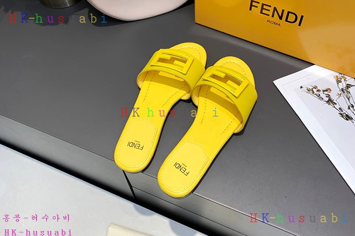 NEW 펜디 슬리퍼 신상 FD 7757502