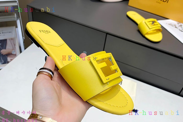 NEW 펜디 슬리퍼 신상 FD 7757502