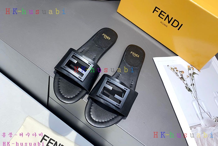 NEW 펜디 슬리퍼 신상 FD 7757503