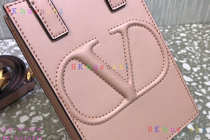 ★미러급★발렌티노 V로고 워크 폰 토트 V 572401-3