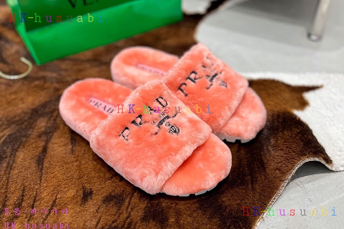NEW 프라다 샌들 신상 P 242553