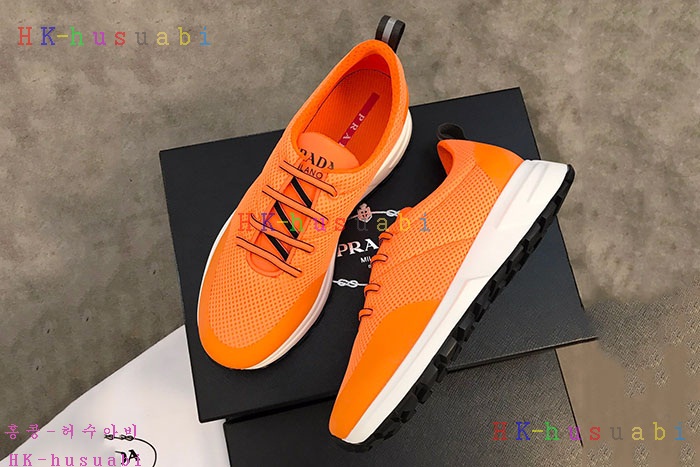 NEW 프라다 스니커즈 신상 P 242557