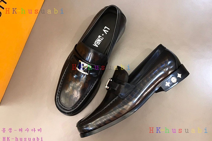 NEW 루이비통 로퍼 신상 LV 7446204