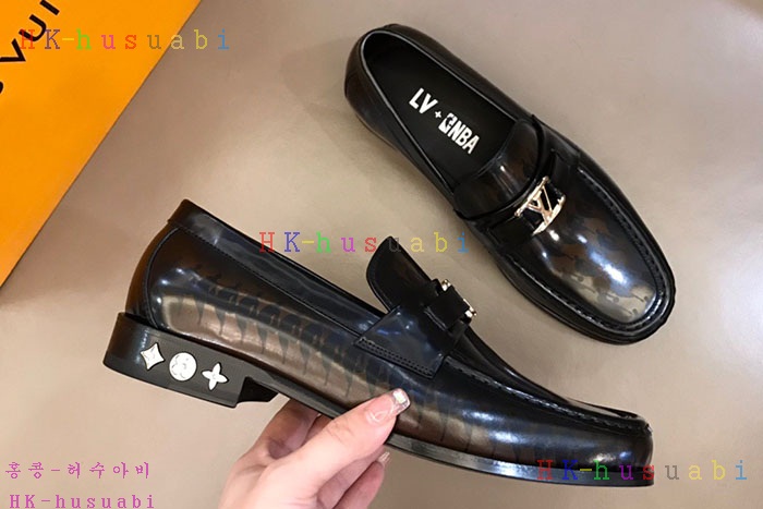 NEW 루이비통 로퍼 신상 LV 7446204