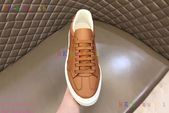NEW 페라가모 스니커즈 신상 F 858551