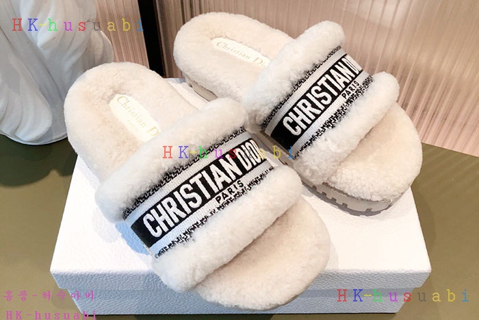 NEW 디올 샌들 신상 DR 255250