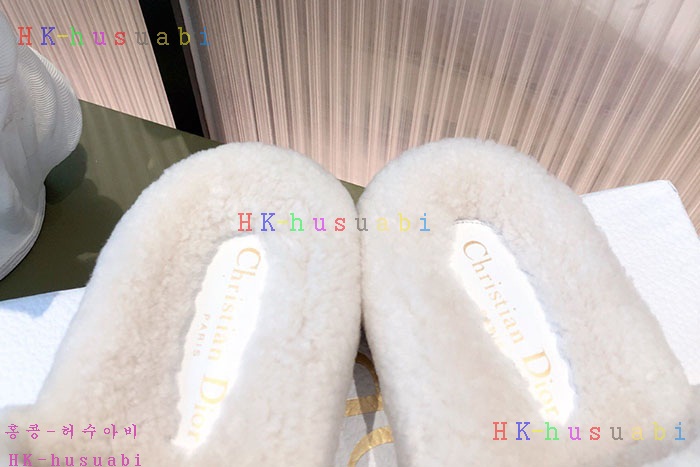 NEW 디올 샌들 신상 DR 255250