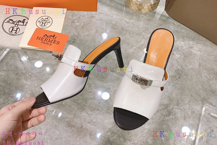 NEW 에르메스 샌들 신상 H 2477402