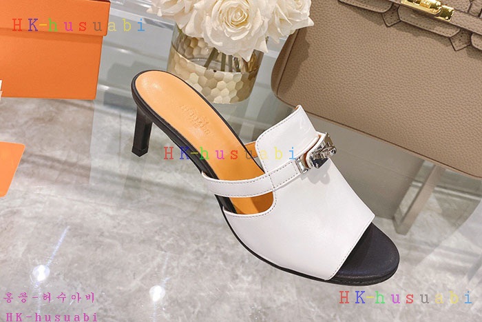 NEW 에르메스 샌들 신상 H 2477402