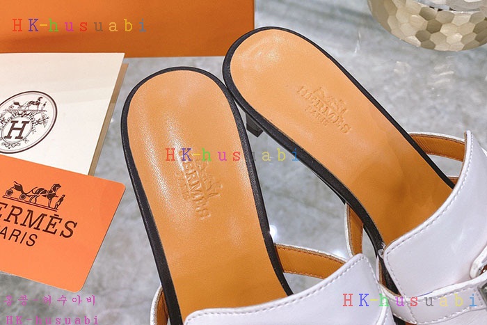 NEW 에르메스 샌들 신상 H 2477402