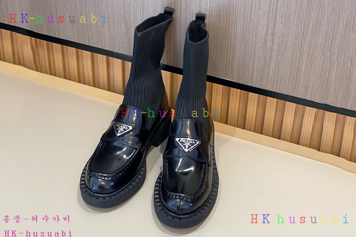 NEW 프라다 로퍼 신상 P 3326620