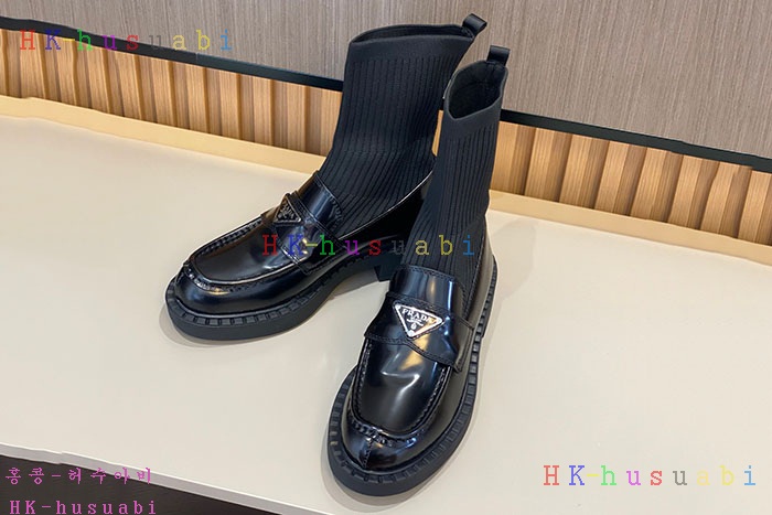NEW 프라다 로퍼 신상 P 3326620