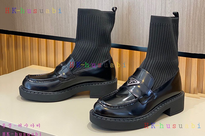NEW 프라다 로퍼 신상 P 3326620