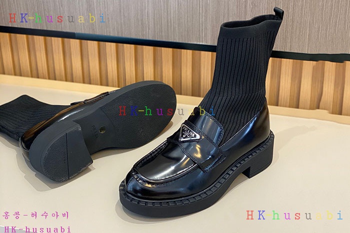 NEW 프라다 로퍼 신상 P 3326620