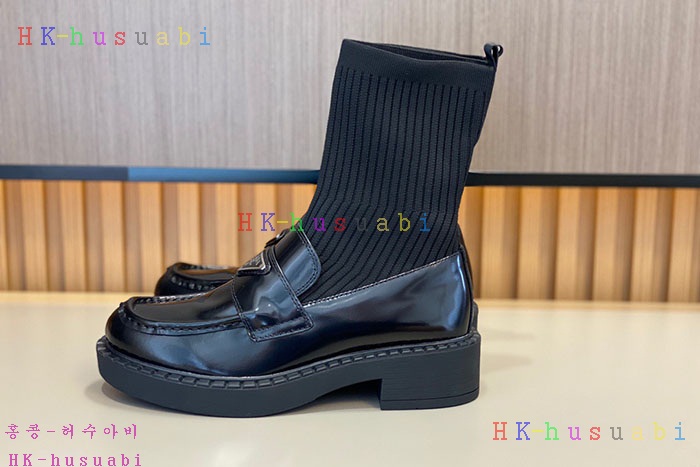 NEW 프라다 로퍼 신상 P 3326620