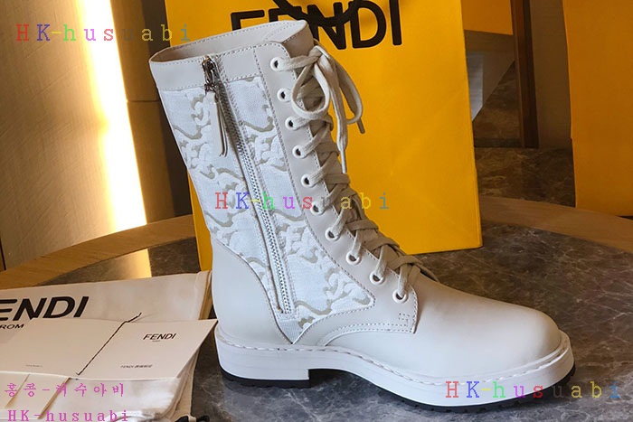 NEW 펜디 부츠 신상 FD 2114245