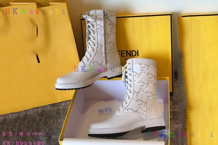 NEW 펜디 부츠 신상 FD 2114245
