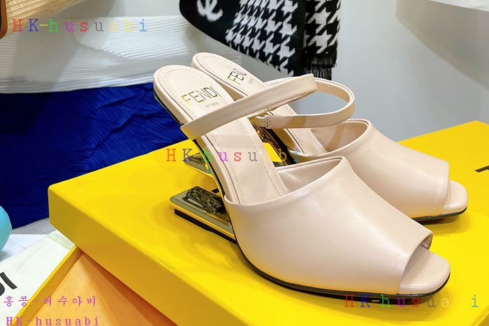 NEW 펜디 신발 신상 FD 2428859