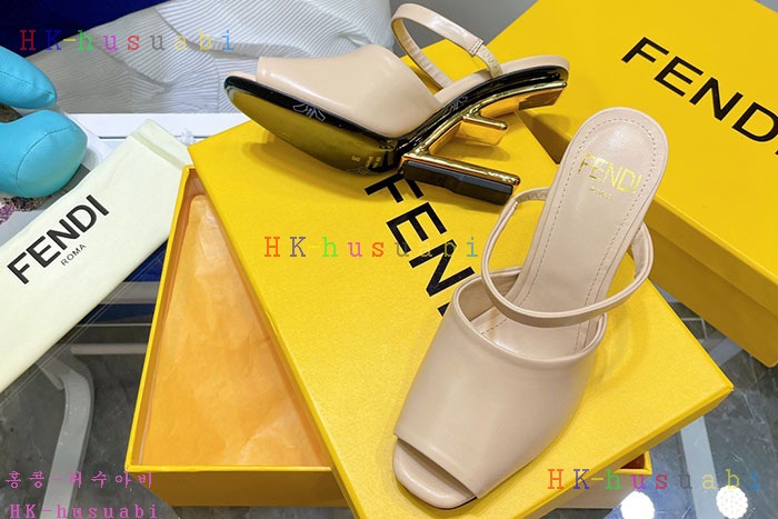 NEW 펜디 신발 신상 FD 2428859