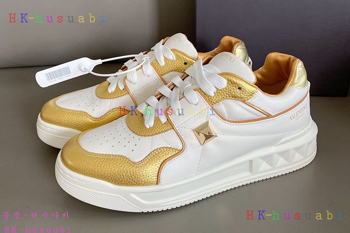 NEW 발렌티노 스니커즈 신상 V747740