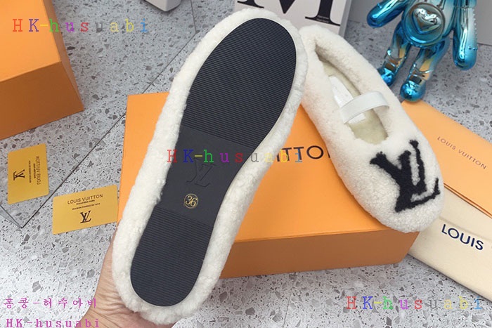NEW 루이비통 신발 신상 LV 4478268