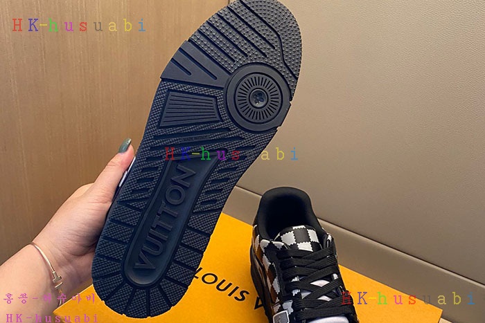 NEW 루이비통 스니커즈 신상 LV 225502