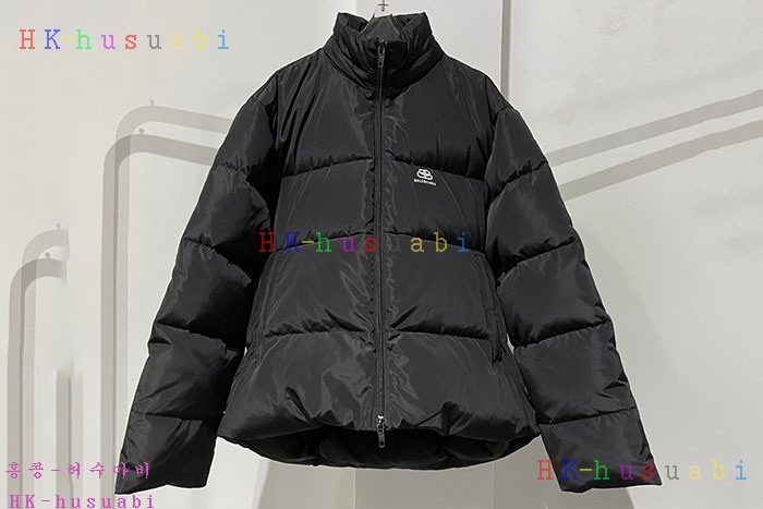 NEW 발렌시아가 패딩 신상 B 4524115