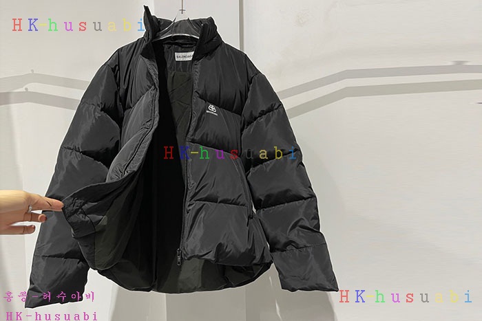 NEW 발렌시아가 패딩 신상 B 4524115