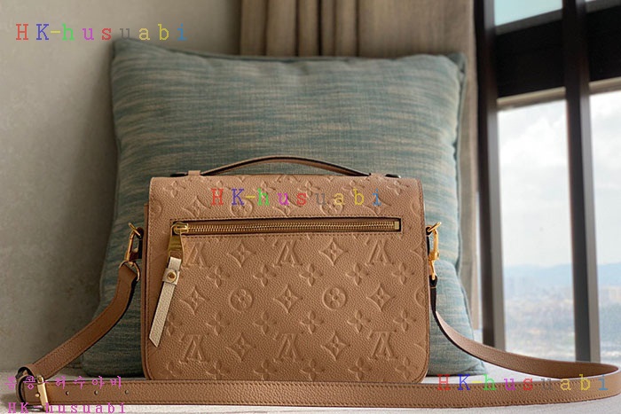 ★미러급★ 2019SS 루이비통 포쉐트 메티스 LV M44300