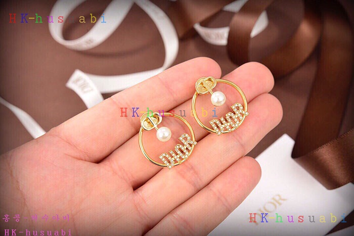 NEW 디올 귀걸이 신상 DR 572205