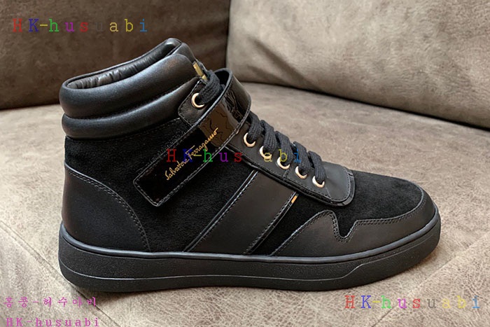 NEW 페라가모 스니커즈 신상 F 725546