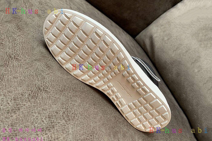 NEW 페라가모 스니커즈 신상 F 725549
