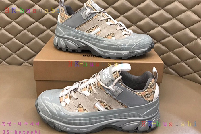 NEW 버버리 스니커즈 신상 BB 5266632