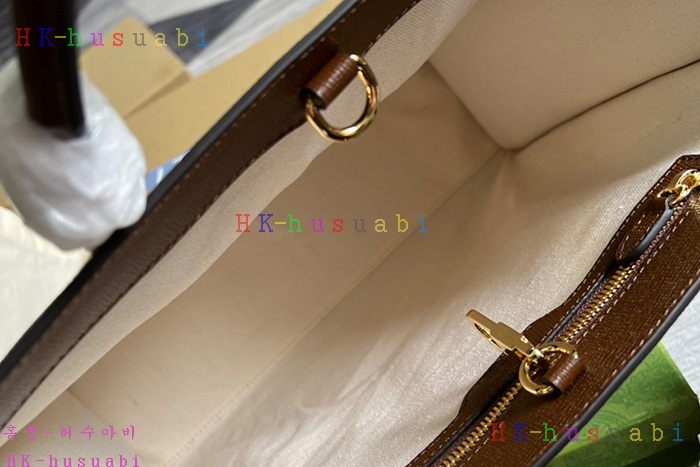 ★미러급★구찌 인터로킹G 미디움 토트 674148