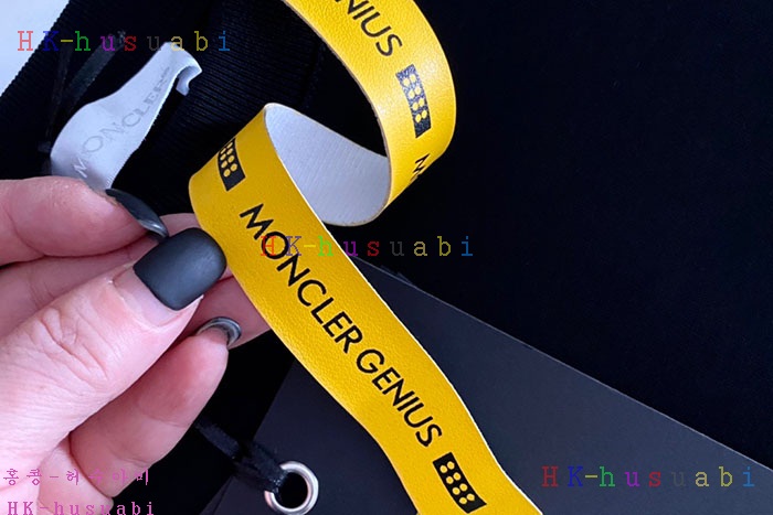 NEW 몽클레어 반팔티 신상 M 1154422