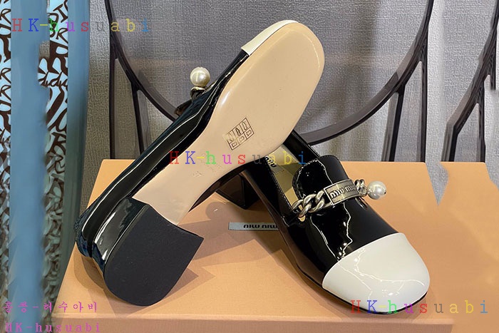 NEW 미우미우 신발 신상 MU 8857442