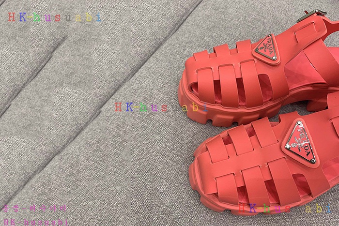 NEW 프라다 샌들 신상 P 7140444