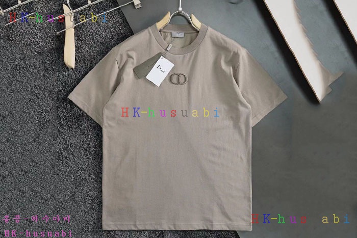 NEW 디올 반팔티 신상 DR 114242