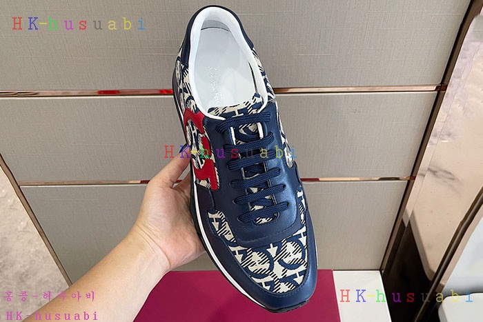 NEW 페라가모 스니커즈 신상 F 925110