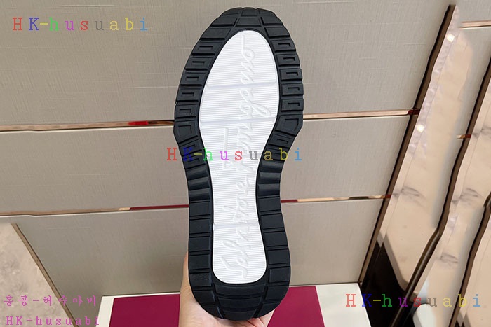 NEW 페라가모 스니커즈 신상 F 925110