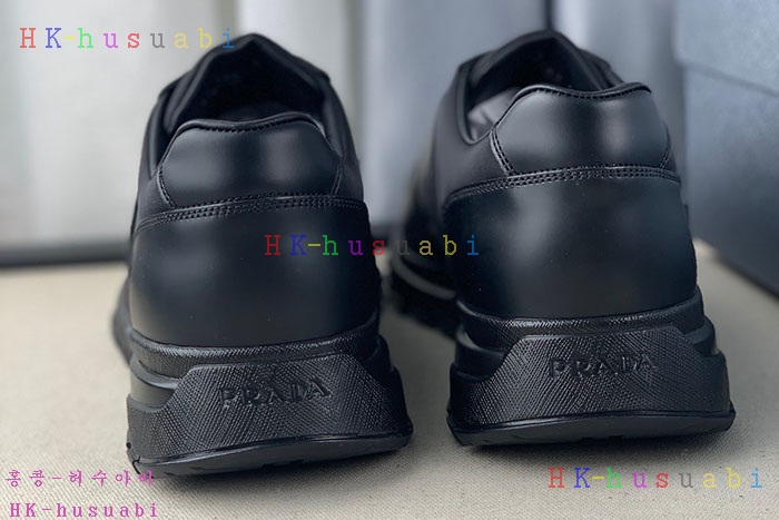 NEW 프라다 스니커즈 신상 P 245530