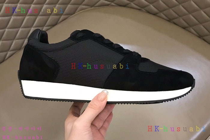 NEW 에르메스 스니커즈 신상  H 555510