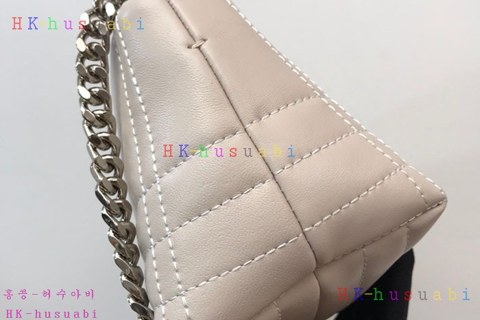 ★미러급★버버리 스몰 퀼팅  소프트 롤라 백 80462271