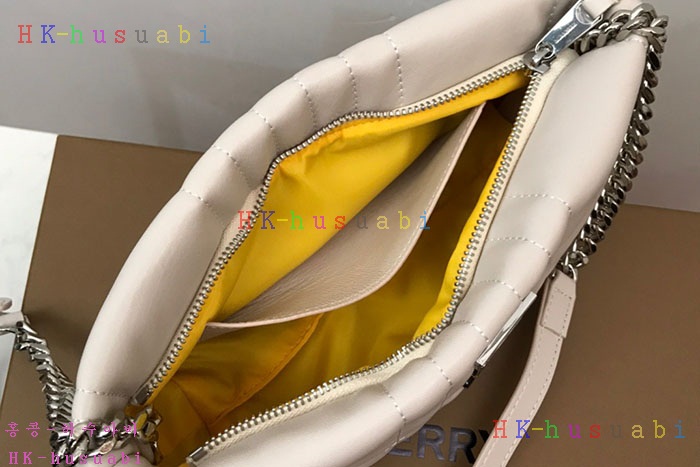 ★미러급★버버리 스몰 퀼팅  소프트 롤라 백 80462271