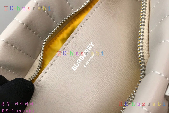 ★미러급★버버리 스몰 퀼팅  소프트 롤라 백 80462271