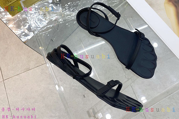 NEW  발렌시아가 샌들 신상 B 118244