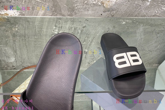 NEW  발렌시아가 신발 신상 B 1143301